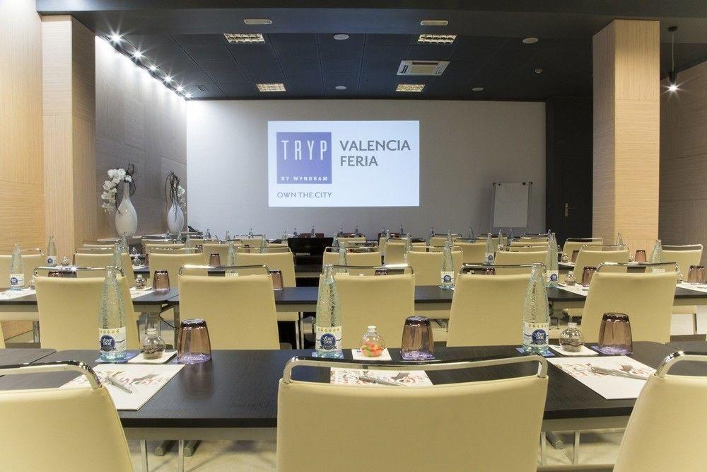 Port Feria Valencia Hotel Екстериор снимка