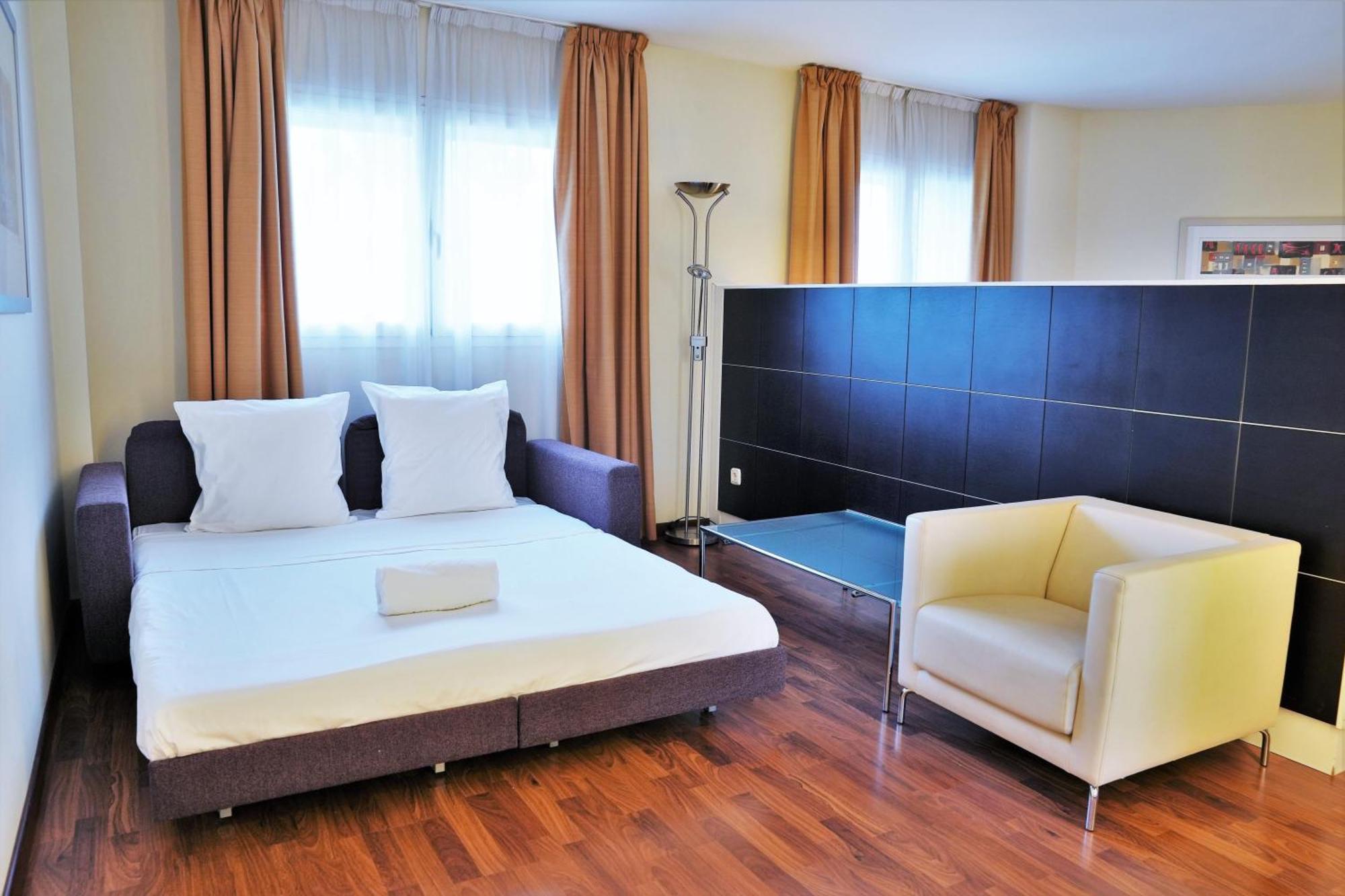 Port Feria Valencia Hotel Екстериор снимка