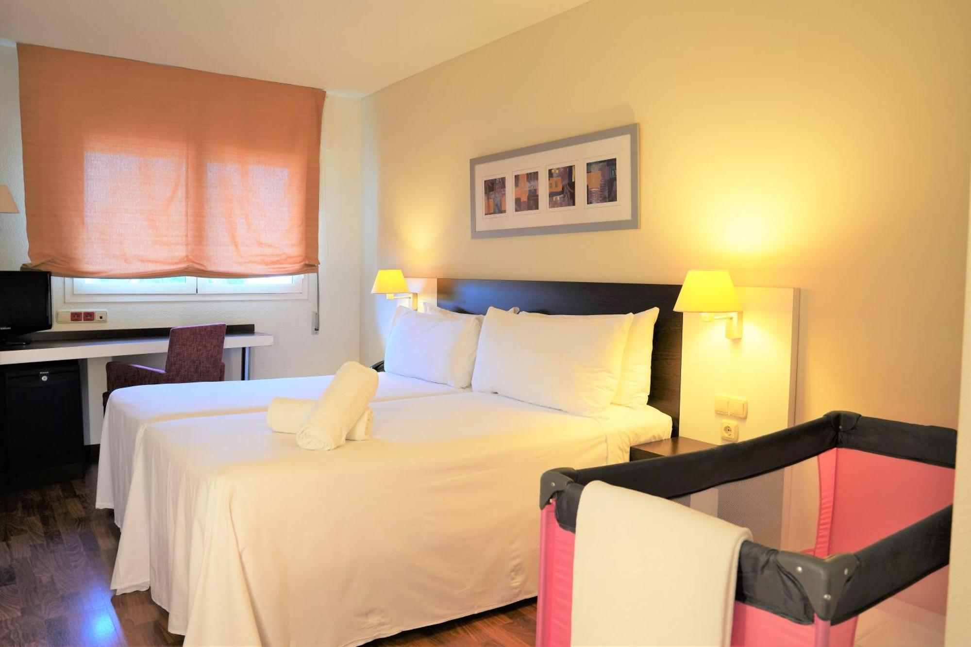 Port Feria Valencia Hotel Екстериор снимка