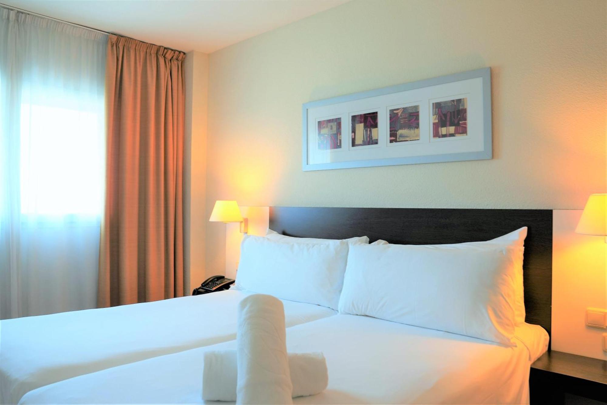 Port Feria Valencia Hotel Екстериор снимка