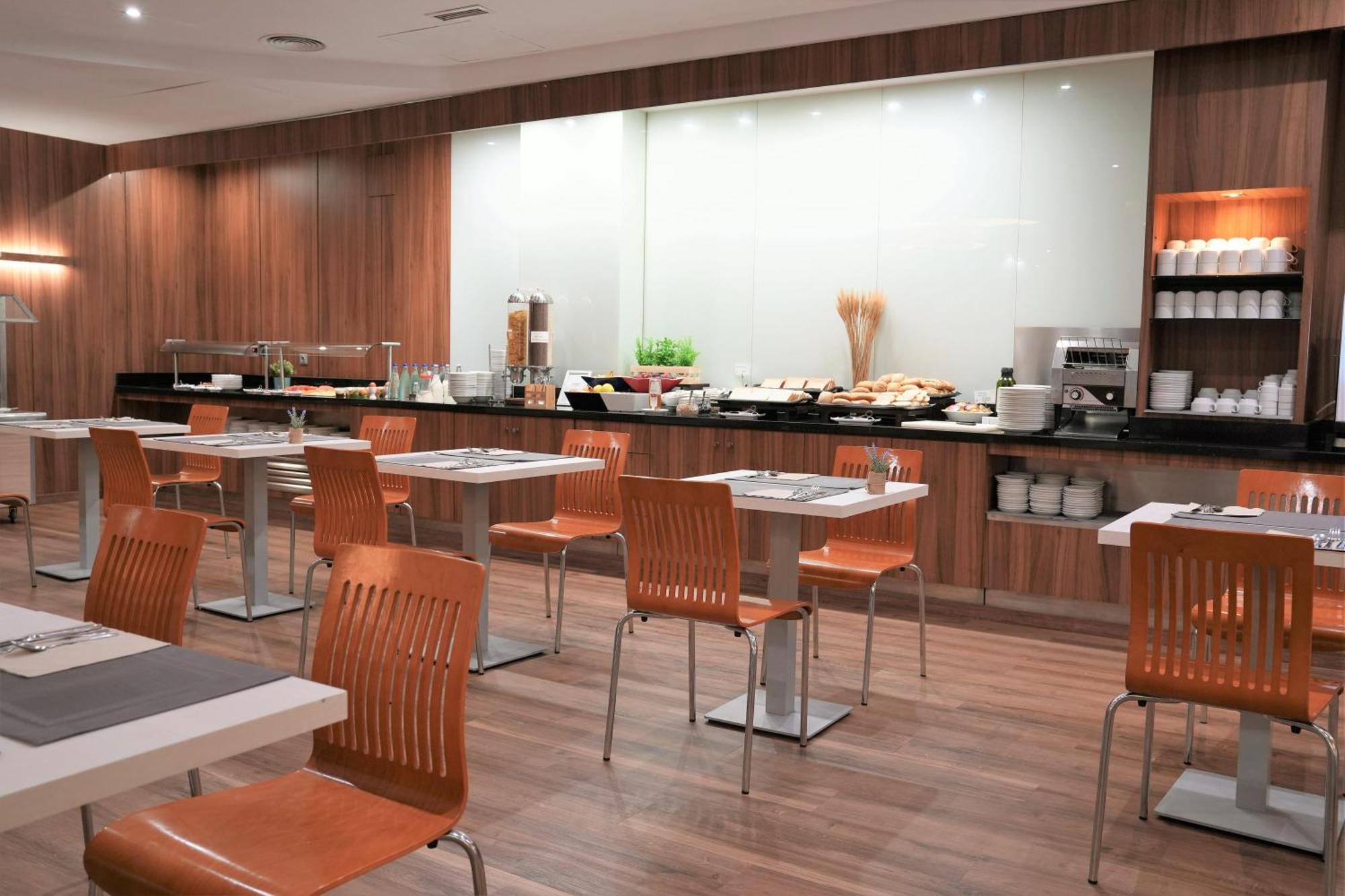 Port Feria Valencia Hotel Екстериор снимка