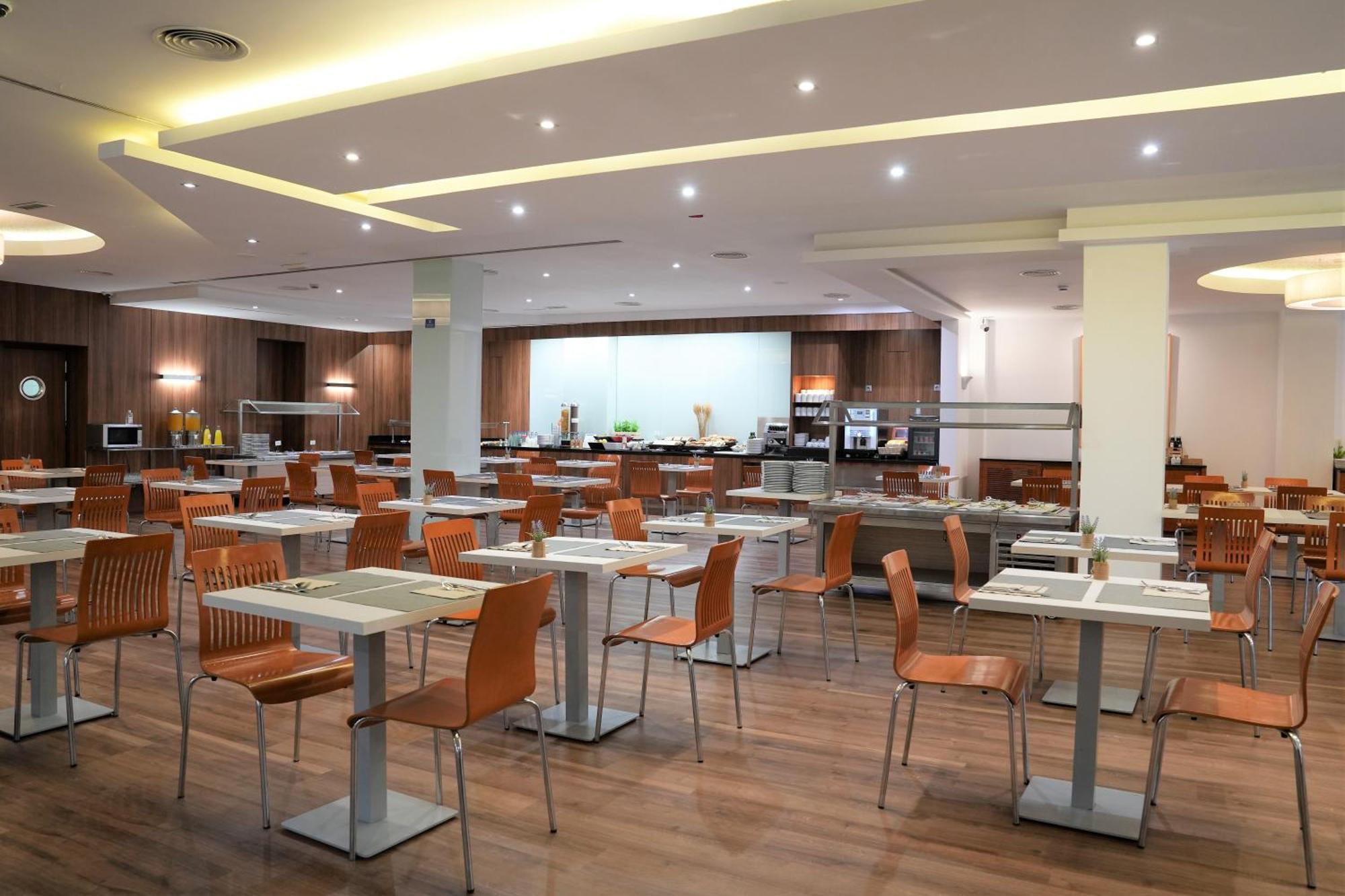 Port Feria Valencia Hotel Екстериор снимка