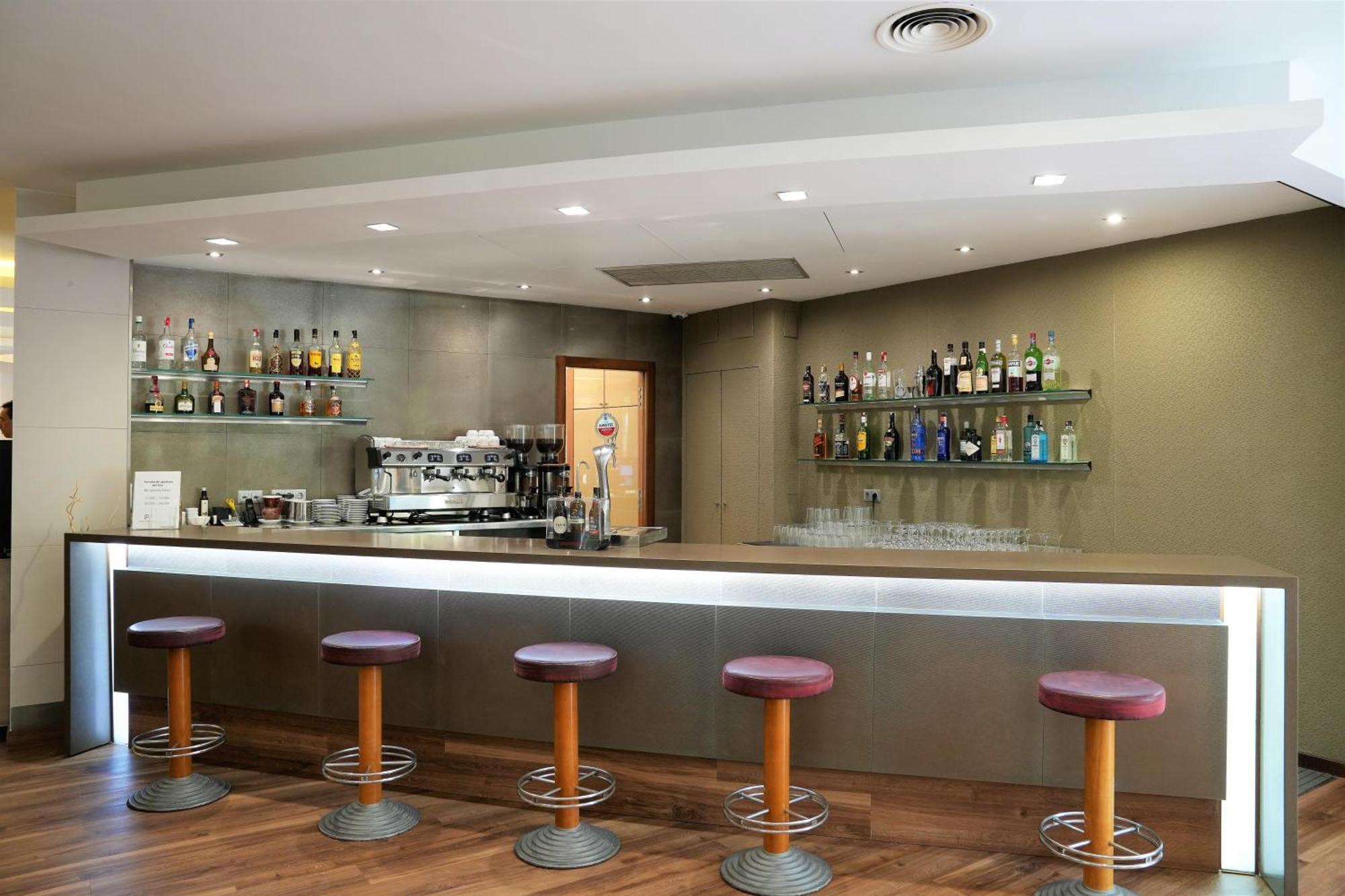 Port Feria Valencia Hotel Екстериор снимка